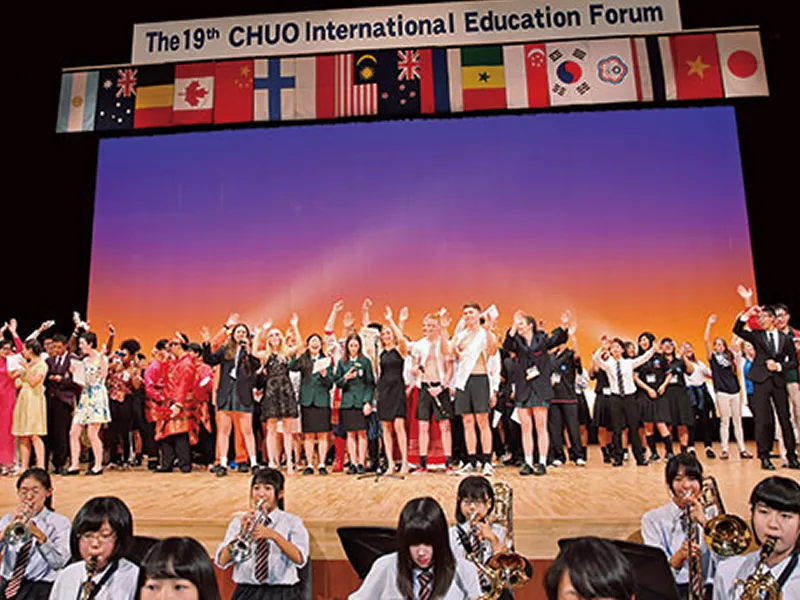 グローバルなステージ発表の写真