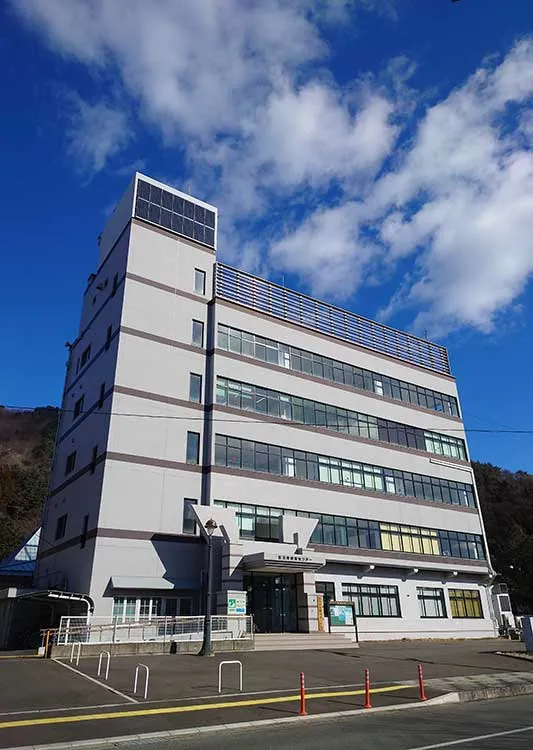 釜石市国際外語大学校の外観の写真